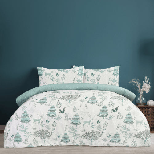 Winter woodland Duvet Cover